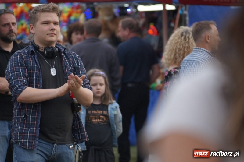 Zdjęcie w galerii na portalu naszraciborz.pl: Trzy dni koncertów, występów i atrakcji. Ruszyła wielka majówka w Nędzy  wiadomości z regionu