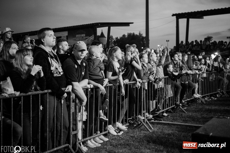 Zdjęcie w galerii na portalu naszraciborz.pl: My Słowianie - Cleo na finał pierwszego dnia majówki w Nędzy FOTO i WIDEO wiadomości z regionu