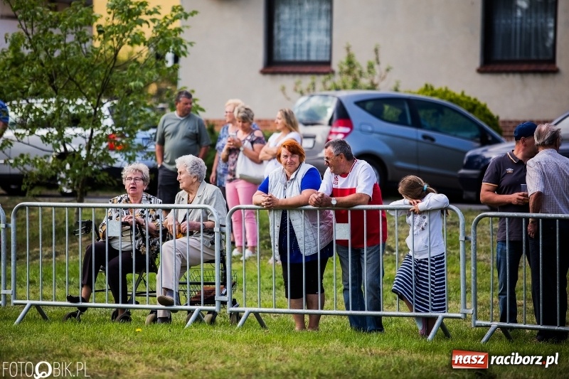 Zdjęcie w galerii na portalu naszraciborz.pl: Pierwszy dzień majówki w Kornicach za nami wiadomości z regionu