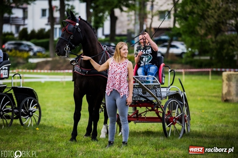Zdjęcie w galerii na portalu naszraciborz.pl: Pierwszy dzień majówki w Kornicach za nami wiadomości z regionu