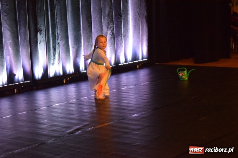 Zdjęcie w galerii na portalu naszraciborz.pl: I Ogólnopolski Festiwal Małych Form Tanecznych w Kuźni za nami wiadomości z regionu