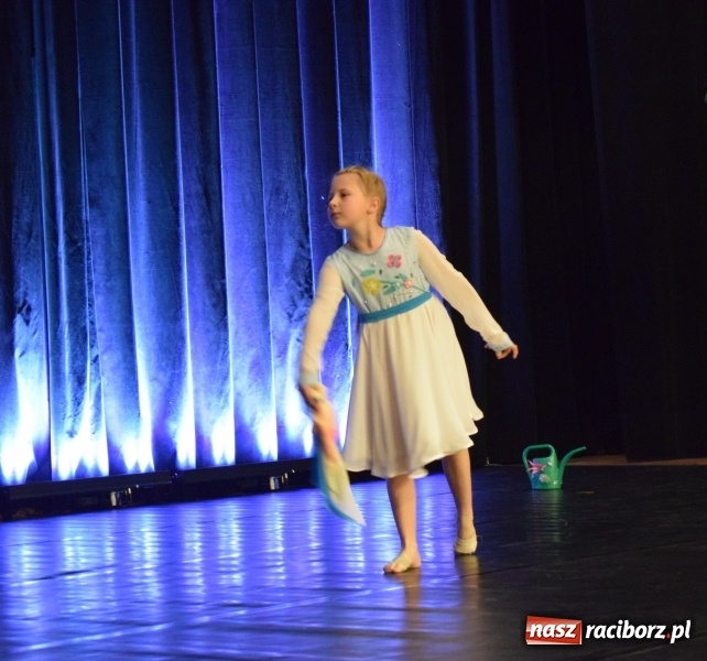 Zdjęcie w galerii na portalu naszraciborz.pl: I Ogólnopolski Festiwal Małych Form Tanecznych w Kuźni za nami wiadomości z regionu