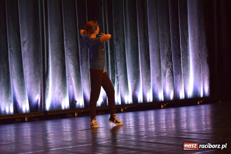 Zdjęcie w galerii na portalu naszraciborz.pl: I Ogólnopolski Festiwal Małych Form Tanecznych w Kuźni za nami wiadomości z regionu