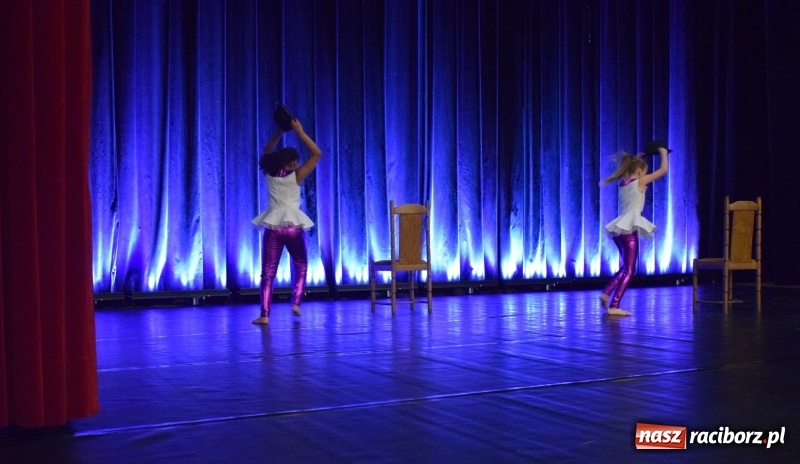 Zdjęcie w galerii na portalu naszraciborz.pl: I Ogólnopolski Festiwal Małych Form Tanecznych w Kuźni za nami wiadomości z regionu