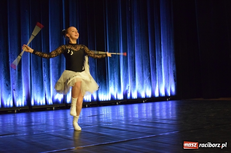 Zdjęcie w galerii na portalu naszraciborz.pl: I Ogólnopolski Festiwal Małych Form Tanecznych w Kuźni za nami wiadomości z regionu