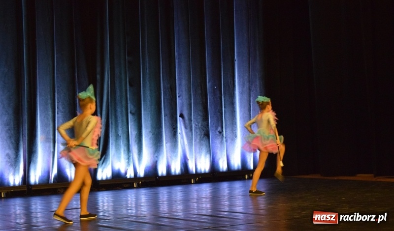 Zdjęcie w galerii na portalu naszraciborz.pl: I Ogólnopolski Festiwal Małych Form Tanecznych w Kuźni za nami wiadomości z regionu