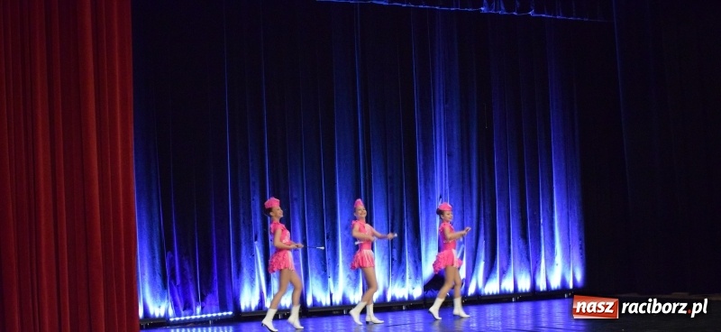 Zdjęcie w galerii na portalu naszraciborz.pl: I Ogólnopolski Festiwal Małych Form Tanecznych w Kuźni za nami wiadomości z regionu