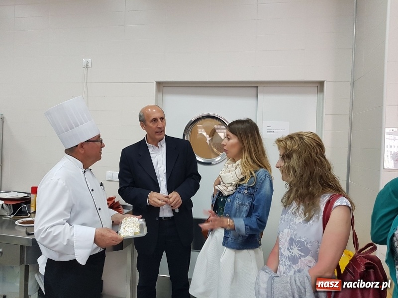 Zdjęcie w galerii na portalu naszraciborz.pl: Nauczyciele kształcenia zawodowego z CKZiU nr 1 na szkoleniu w Hiszpanii  wiadomości z regionu