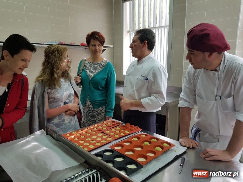 Zdjęcie w galerii na portalu naszraciborz.pl: Nauczyciele kształcenia zawodowego z CKZiU nr 1 na szkoleniu w Hiszpanii  wiadomości z regionu