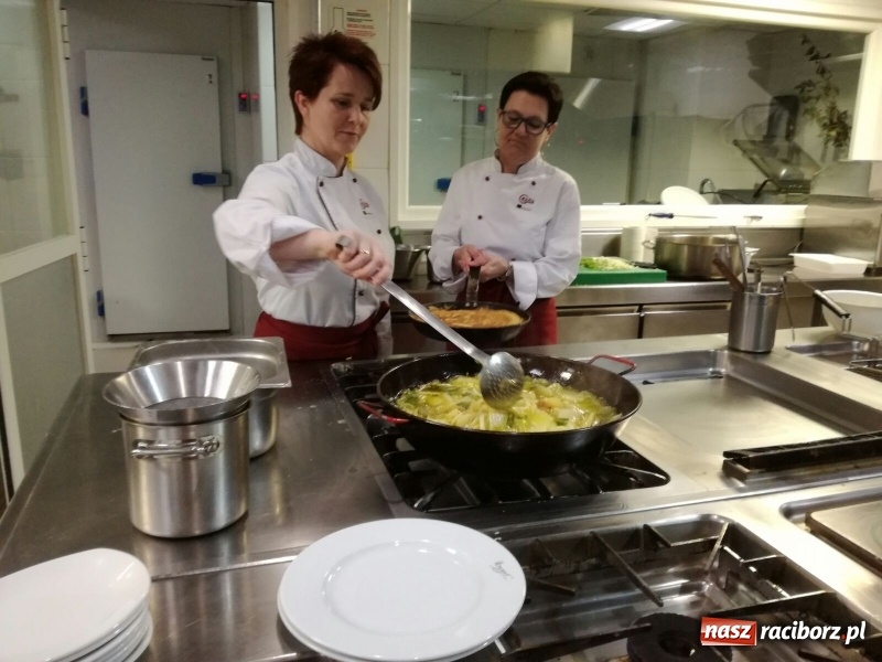 Zdjęcie w galerii na portalu naszraciborz.pl: Nauczyciele kształcenia zawodowego z CKZiU nr 1 na szkoleniu w Hiszpanii  wiadomości z regionu