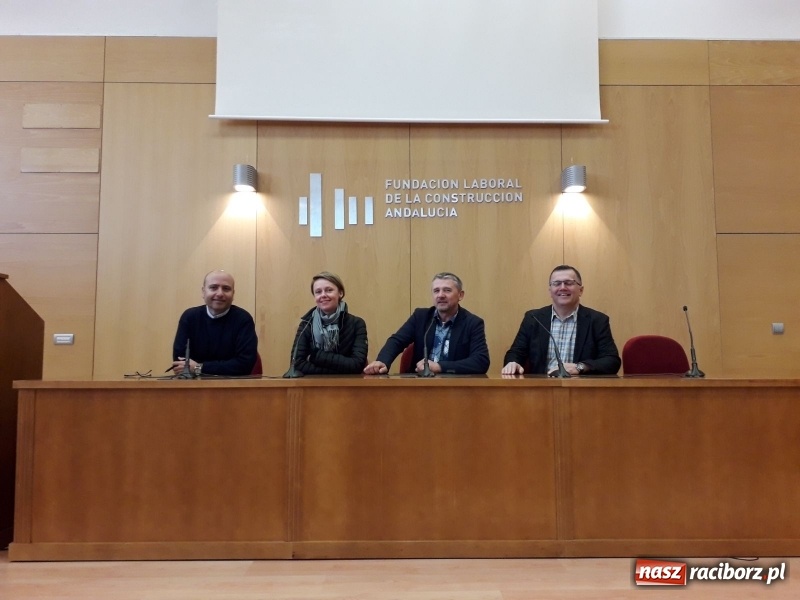 Zdjęcie w galerii na portalu naszraciborz.pl: Nauczyciele kształcenia zawodowego z CKZiU nr 1 na szkoleniu w Hiszpanii  wiadomości z regionu