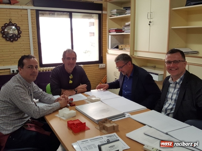 Zdjęcie w galerii na portalu naszraciborz.pl: Nauczyciele kształcenia zawodowego z CKZiU nr 1 na szkoleniu w Hiszpanii  wiadomości z regionu