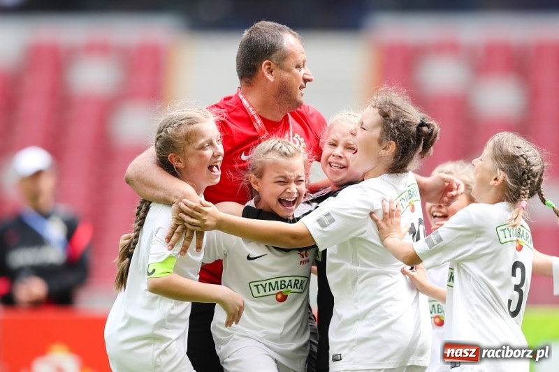 Zdjęcie w galerii na portalu naszraciborz.pl: Znamy triumfatorów XVIII edycji turnieju Z Podwórka na Stadion o Puchar Tymbarku wiadomości z regionu