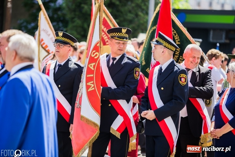 Zdjęcie w galerii na portalu naszraciborz.pl: Racibórz świętuje rocznicę uchwalenia Konstytucji 3 Maja  wiadomości z regionu