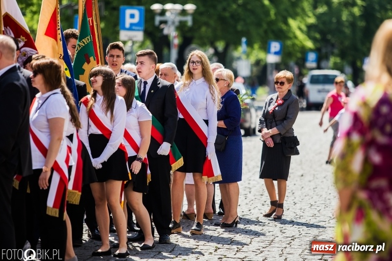 Zdjęcie w galerii na portalu naszraciborz.pl: Racibórz świętuje rocznicę uchwalenia Konstytucji 3 Maja  wiadomości z regionu