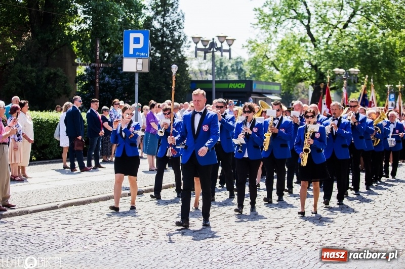 Zdjęcie w galerii na portalu naszraciborz.pl: Racibórz świętuje rocznicę uchwalenia Konstytucji 3 Maja  wiadomości z regionu