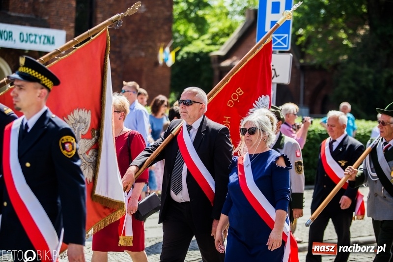 Zdjęcie w galerii na portalu naszraciborz.pl: Racibórz świętuje rocznicę uchwalenia Konstytucji 3 Maja  wiadomości z regionu