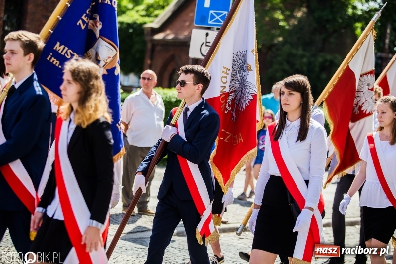 Zdjęcie w galerii na portalu naszraciborz.pl: Racibórz świętuje rocznicę uchwalenia Konstytucji 3 Maja  wiadomości z regionu
