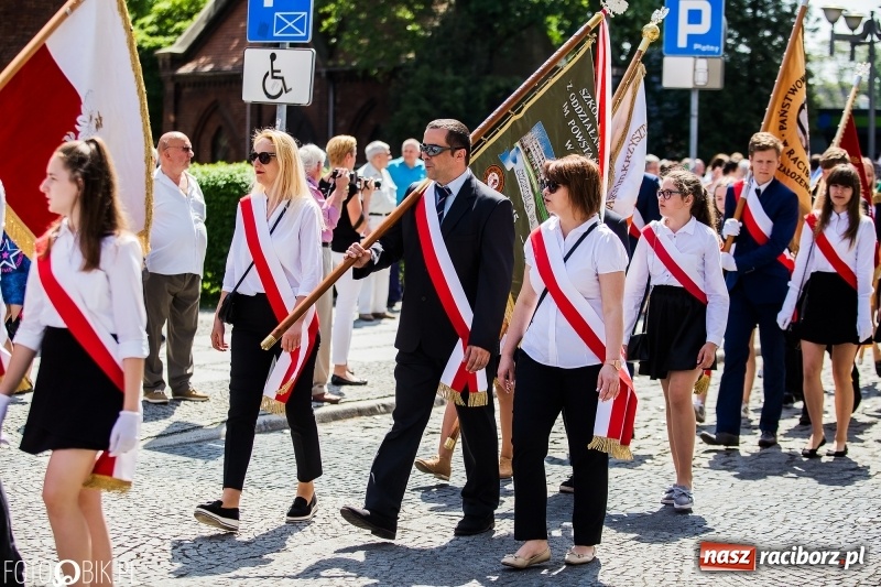 Zdjęcie w galerii na portalu naszraciborz.pl: Racibórz świętuje rocznicę uchwalenia Konstytucji 3 Maja  wiadomości z regionu