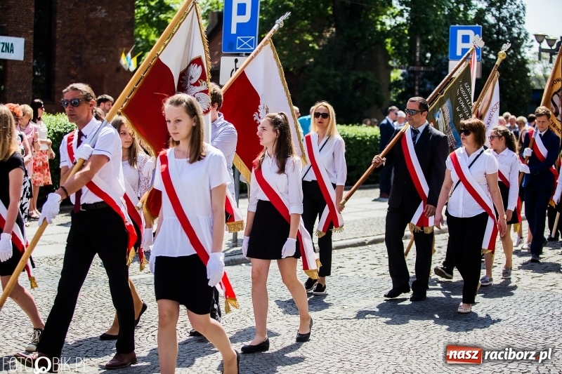 Zdjęcie w galerii na portalu naszraciborz.pl: Racibórz świętuje rocznicę uchwalenia Konstytucji 3 Maja  wiadomości z regionu