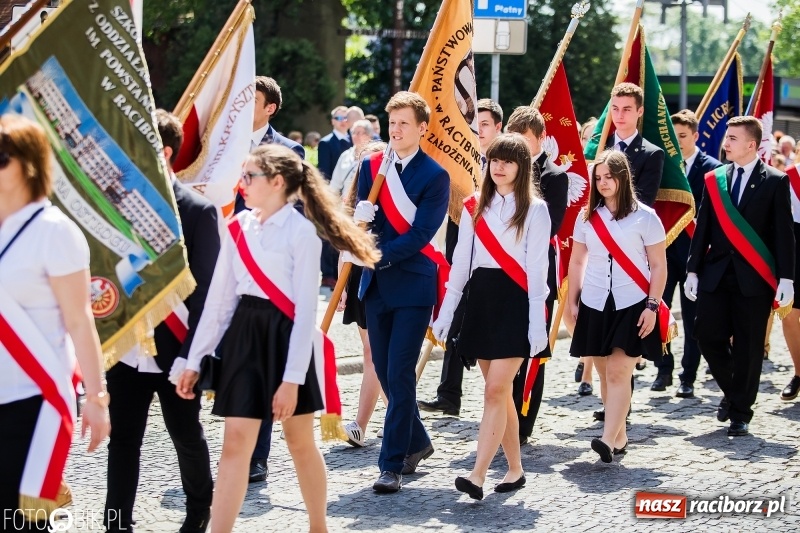 Zdjęcie w galerii na portalu naszraciborz.pl: Racibórz świętuje rocznicę uchwalenia Konstytucji 3 Maja  wiadomości z regionu