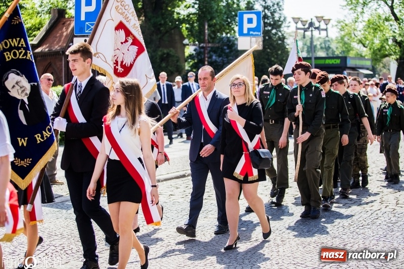 Zdjęcie w galerii na portalu naszraciborz.pl: Racibórz świętuje rocznicę uchwalenia Konstytucji 3 Maja  wiadomości z regionu