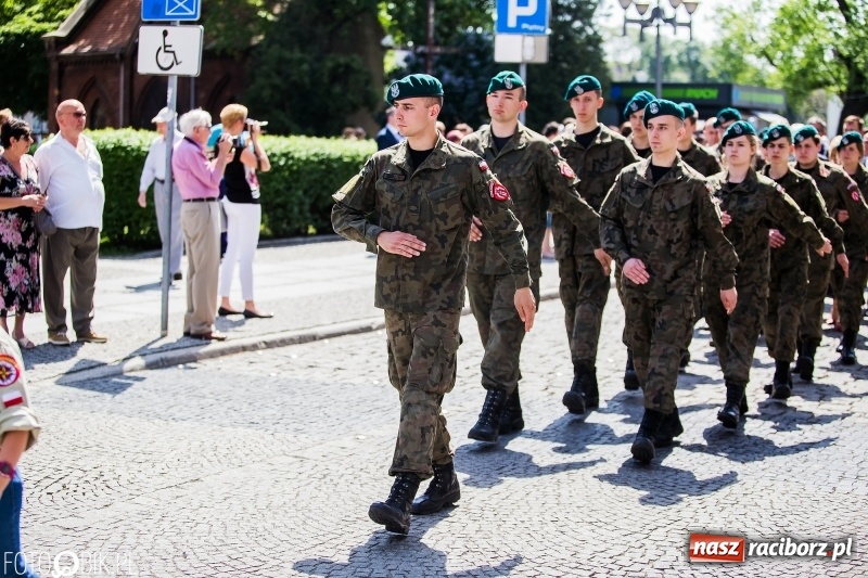 Zdjęcie w galerii na portalu naszraciborz.pl: Racibórz świętuje rocznicę uchwalenia Konstytucji 3 Maja  wiadomości z regionu