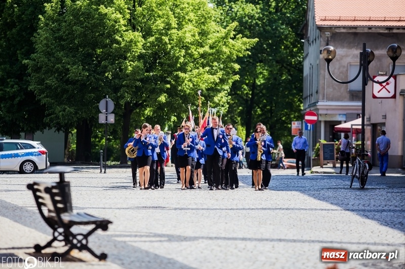 Zdjęcie w galerii na portalu naszraciborz.pl: Racibórz świętuje rocznicę uchwalenia Konstytucji 3 Maja  wiadomości z regionu