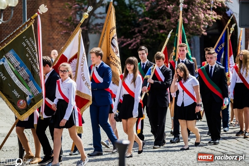 Zdjęcie w galerii na portalu naszraciborz.pl: Racibórz świętuje rocznicę uchwalenia Konstytucji 3 Maja  wiadomości z regionu