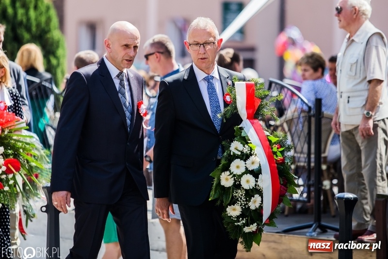 Zdjęcie w galerii na portalu naszraciborz.pl: Racibórz świętuje rocznicę uchwalenia Konstytucji 3 Maja  wiadomości z regionu