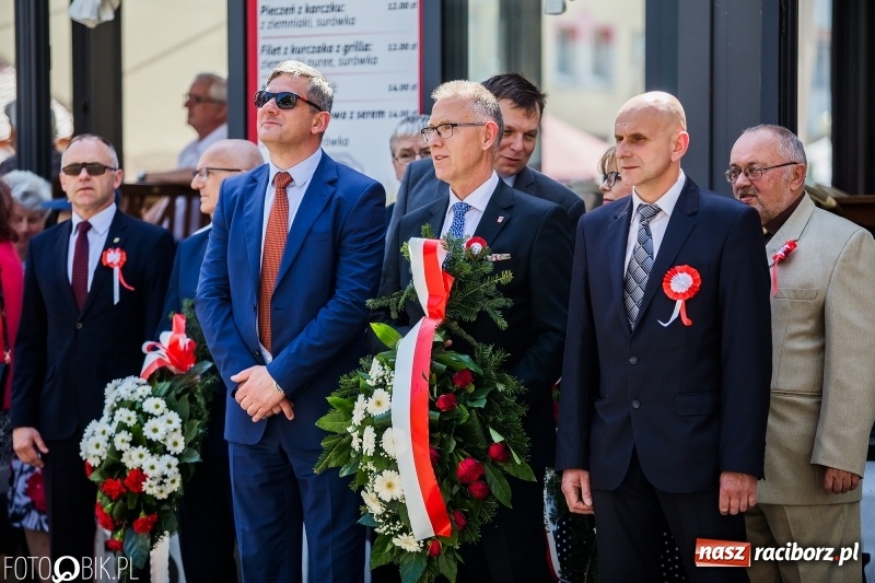 Zdjęcie w galerii na portalu naszraciborz.pl: Racibórz świętuje rocznicę uchwalenia Konstytucji 3 Maja  wiadomości z regionu