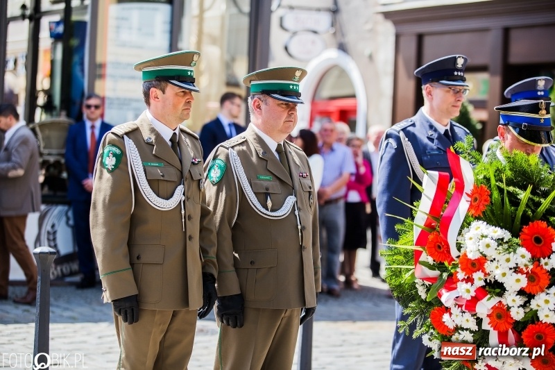 Zdjęcie w galerii na portalu naszraciborz.pl: Racibórz świętuje rocznicę uchwalenia Konstytucji 3 Maja  wiadomości z regionu