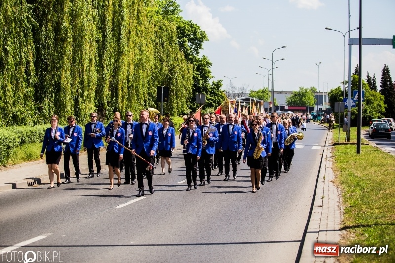Zdjęcie w galerii na portalu naszraciborz.pl: Racibórz świętuje rocznicę uchwalenia Konstytucji 3 Maja  wiadomości z regionu