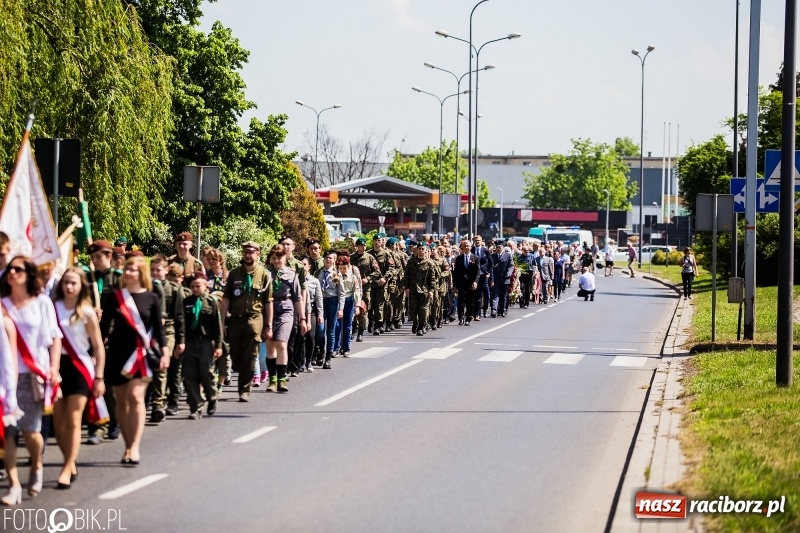Zdjęcie w galerii na portalu naszraciborz.pl: Racibórz świętuje rocznicę uchwalenia Konstytucji 3 Maja  wiadomości z regionu