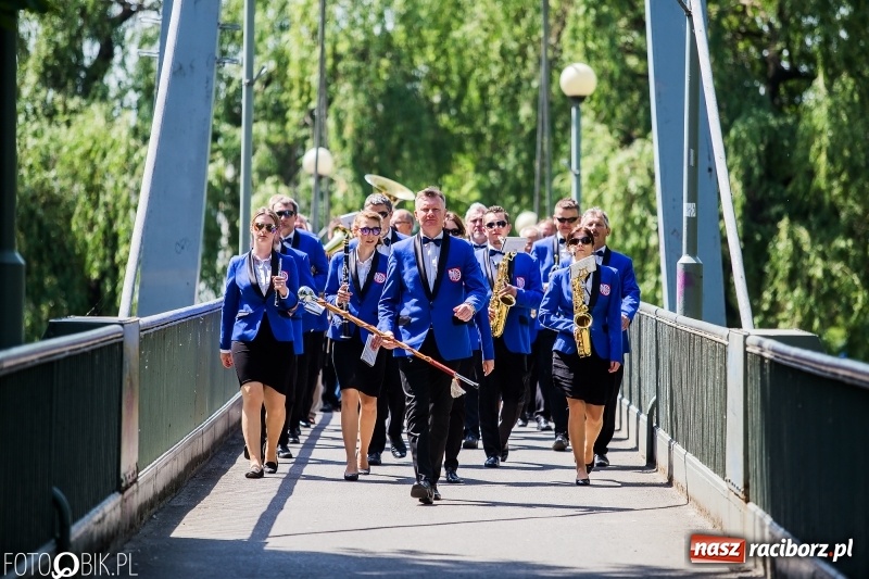 Zdjęcie w galerii na portalu naszraciborz.pl: Racibórz świętuje rocznicę uchwalenia Konstytucji 3 Maja  wiadomości z regionu