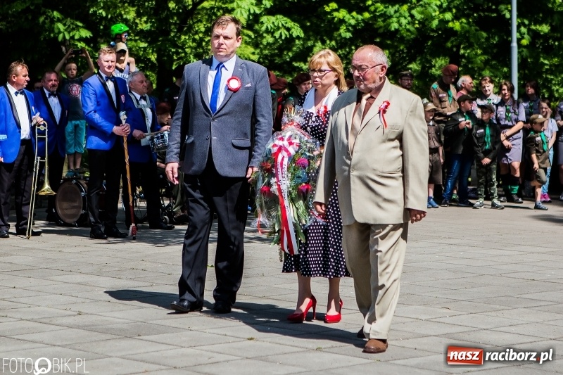 Zdjęcie w galerii na portalu naszraciborz.pl: Racibórz świętuje rocznicę uchwalenia Konstytucji 3 Maja  wiadomości z regionu