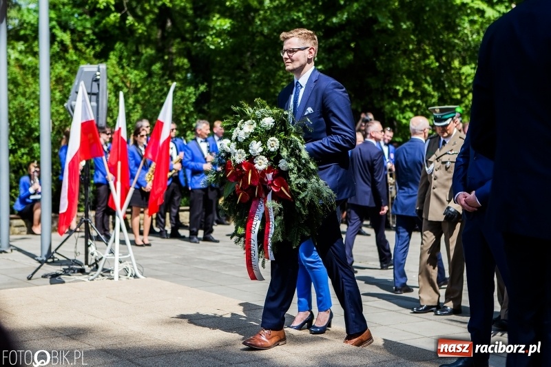 Zdjęcie w galerii na portalu naszraciborz.pl: Racibórz świętuje rocznicę uchwalenia Konstytucji 3 Maja  wiadomości z regionu