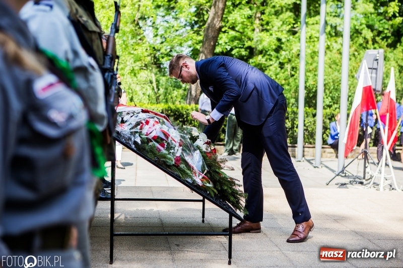 Zdjęcie w galerii na portalu naszraciborz.pl: Racibórz świętuje rocznicę uchwalenia Konstytucji 3 Maja  wiadomości z regionu