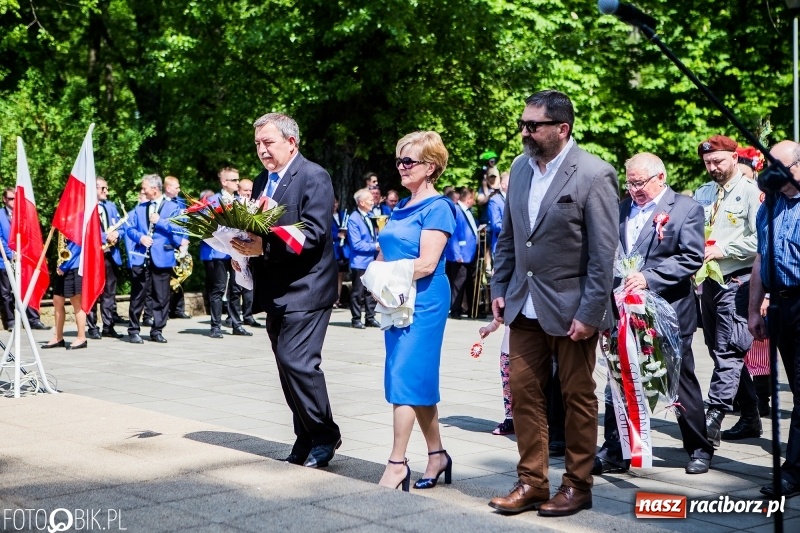 Zdjęcie w galerii na portalu naszraciborz.pl: Racibórz świętuje rocznicę uchwalenia Konstytucji 3 Maja  wiadomości z regionu