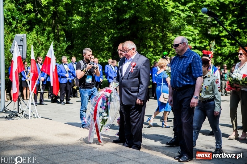 Zdjęcie w galerii na portalu naszraciborz.pl: Racibórz świętuje rocznicę uchwalenia Konstytucji 3 Maja  wiadomości z regionu