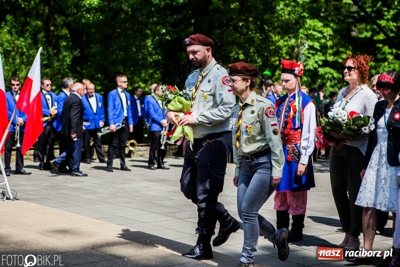 Zdjęcie w galerii na portalu naszraciborz.pl: Racibórz świętuje rocznicę uchwalenia Konstytucji 3 Maja  wiadomości z regionu