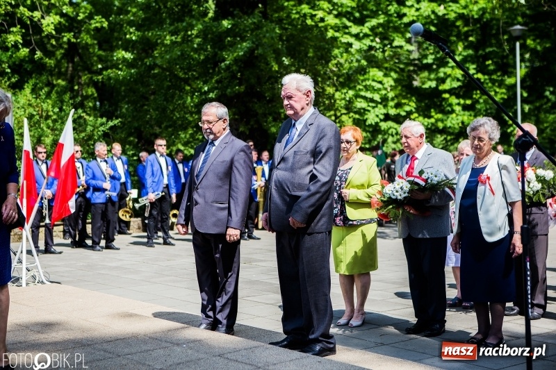 Zdjęcie w galerii na portalu naszraciborz.pl: Racibórz świętuje rocznicę uchwalenia Konstytucji 3 Maja  wiadomości z regionu
