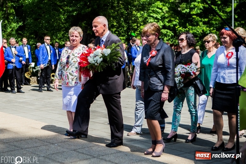 Zdjęcie w galerii na portalu naszraciborz.pl: Racibórz świętuje rocznicę uchwalenia Konstytucji 3 Maja  wiadomości z regionu