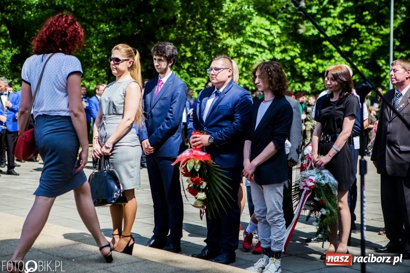 Zdjęcie w galerii na portalu naszraciborz.pl: Racibórz świętuje rocznicę uchwalenia Konstytucji 3 Maja  wiadomości z regionu