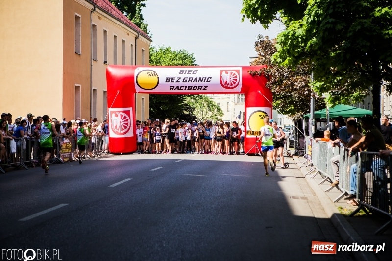Zdjęcie w galerii na portalu naszraciborz.pl: XI Raciborski Bieg Bez Granic - nordic walking i biegi na 3,7 km wiadomości z regionu