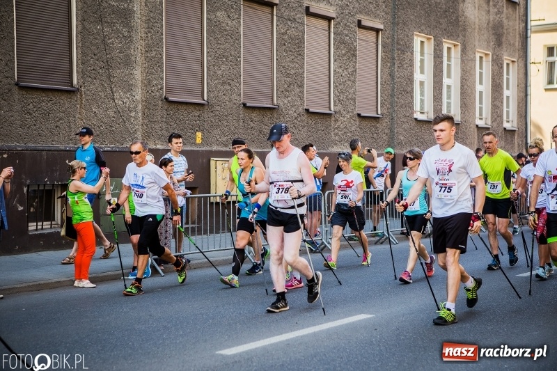 Zdjęcie w galerii na portalu naszraciborz.pl: XI Raciborski Bieg Bez Granic - nordic walking i biegi na 3,7 km wiadomości z regionu