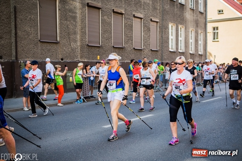 Zdjęcie w galerii na portalu naszraciborz.pl: XI Raciborski Bieg Bez Granic - nordic walking i biegi na 3,7 km wiadomości z regionu