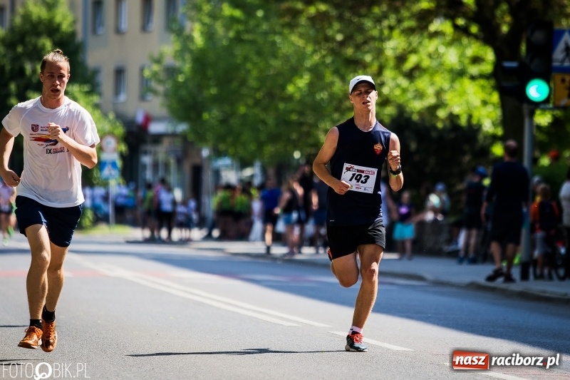 Zdjęcie w galerii na portalu naszraciborz.pl: XI Raciborski Bieg Bez Granic - nordic walking i biegi na 3,7 km wiadomości z regionu