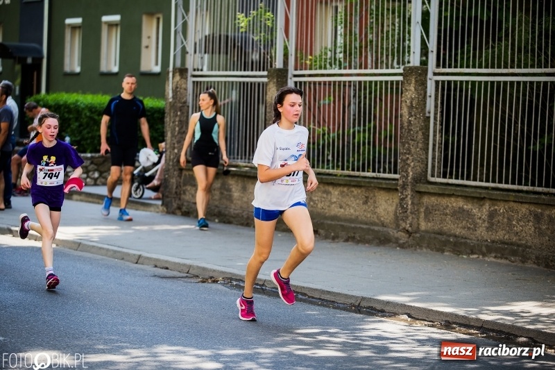 Zdjęcie w galerii na portalu naszraciborz.pl: XI Raciborski Bieg Bez Granic - nordic walking i biegi na 3,7 km wiadomości z regionu