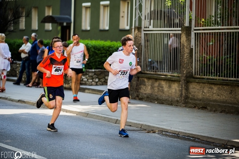 Zdjęcie w galerii na portalu naszraciborz.pl: XI Raciborski Bieg Bez Granic - nordic walking i biegi na 3,7 km wiadomości z regionu